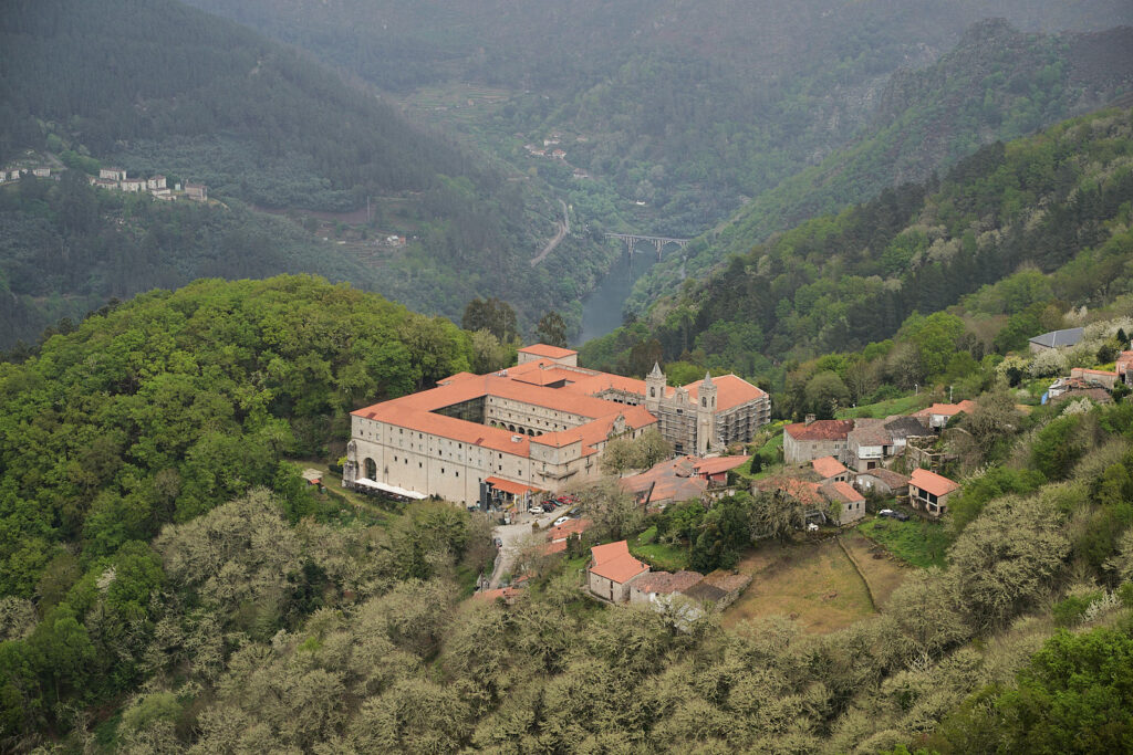 Ruta en Furgoneta por los Cañones del Sil, Monasterio de Santo Estevo de Ribas de Sil